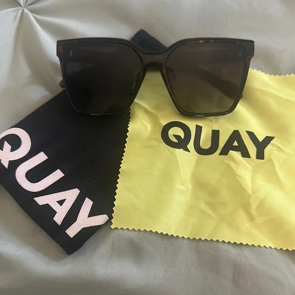 Quay Australia Tortoise Shell Sunglasses - Picture 1 of 8